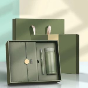 Green 3-in-1 executive business gift set Notebook, ballpoint pen, and a mini insulated vacuum thermos flask