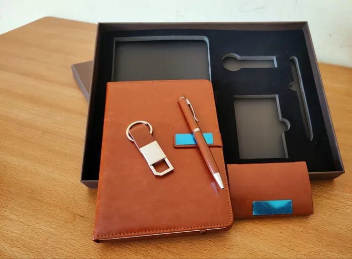 Brown 4-in-1 executive corporate gift set A5 notebook, ballpoint pen, a cardholder, and a keychain - Image 2